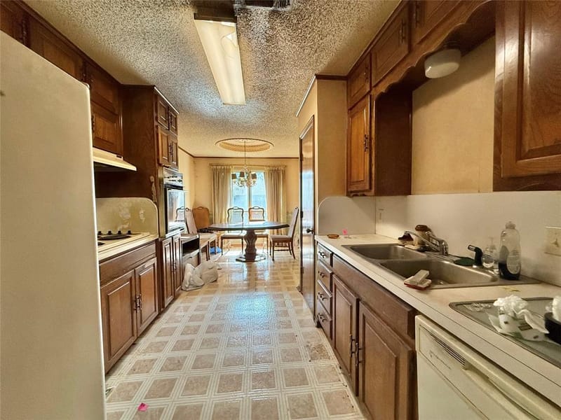 3409 Pecan Circle, Bedford TX 76021 - Photo 13