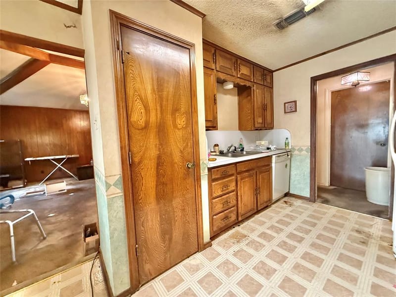 3409 Pecan Circle, Bedford TX 76021 - Photo 8