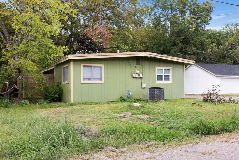 801 Oak Street, Bonham TX 75418 - Photo 27