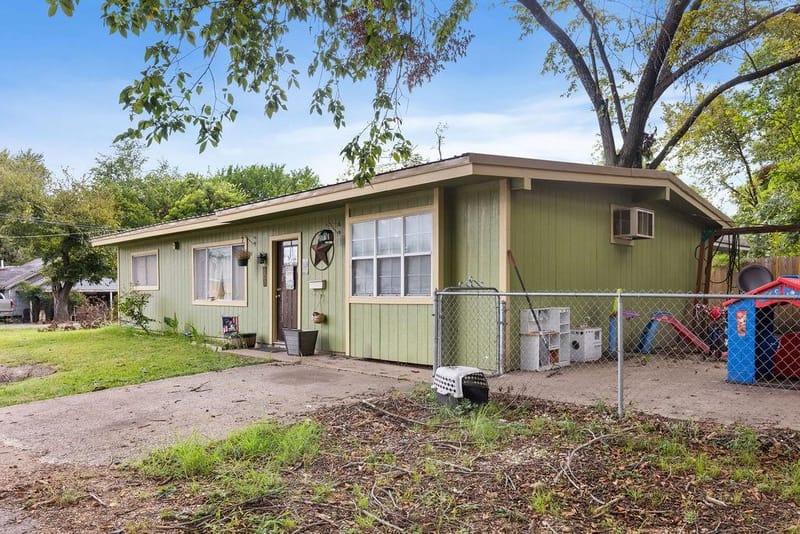 801 Oak Street, Bonham TX 75418 - Photo 29