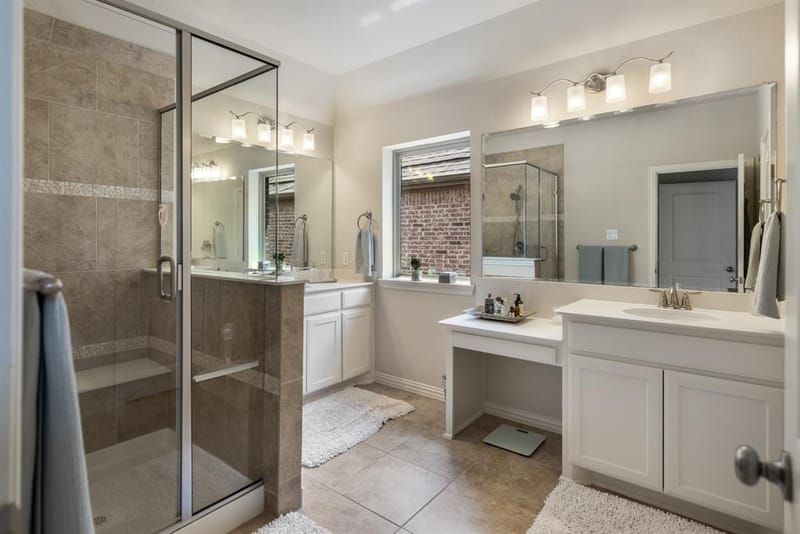 1207 Harris Hawk Way, Arlington TX 76005 - Photo 7