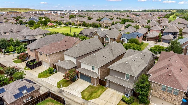 1207 Harris Hawk Way, Arlington TX 76005 - Photo 28