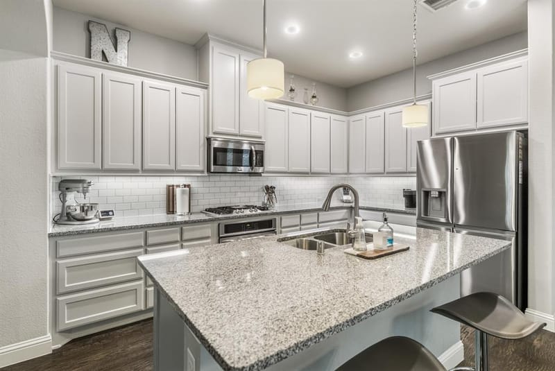 1207 Harris Hawk Way, Arlington TX 76005 - Photo 5