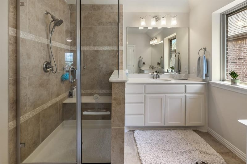 1207 Harris Hawk Way, Arlington TX 76005 - Photo 8
