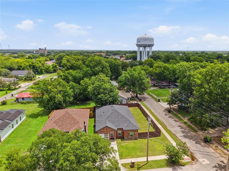 3425 Logan Street, Greenville TX 75401 - Photo 2