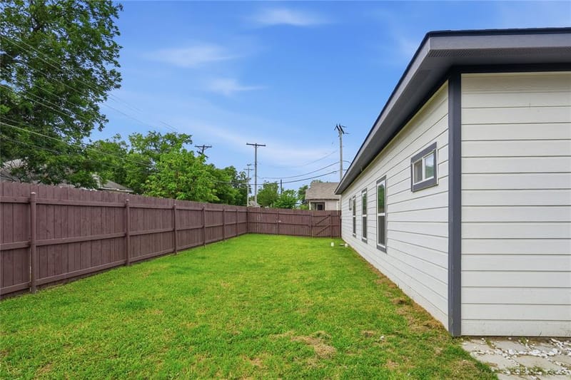 3425 Logan Street, Greenville TX 75401 - Photo 16