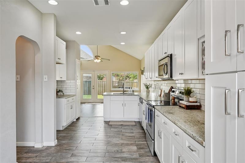 1209 Broken Arrow Trail, Carrollton TX 75007 - Photo 12
