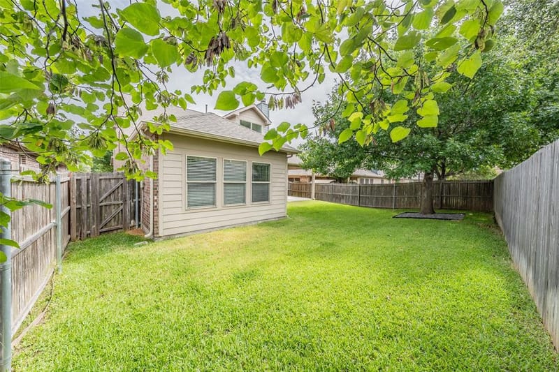 9713 Tipperary Drive, McKinney TX 75072 - Photo 5