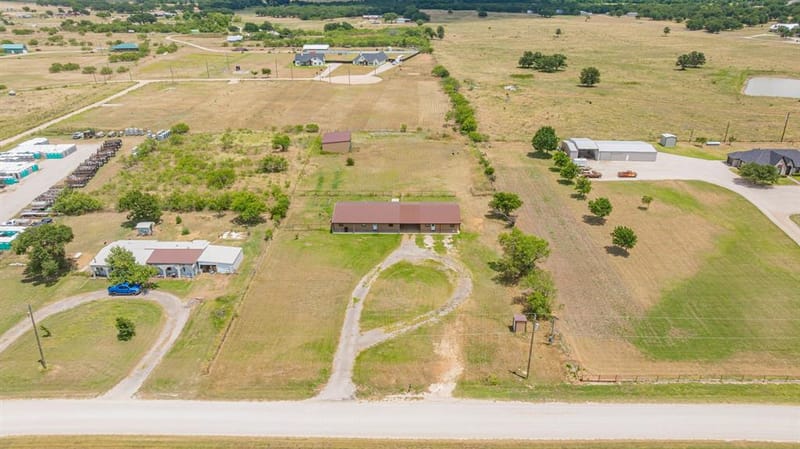 341 Wesley Chapel Road, Jacksboro TX 76458 - Photo 27