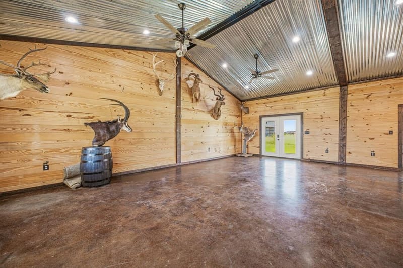 341 Wesley Chapel Road, Jacksboro TX 76458 - Photo 16