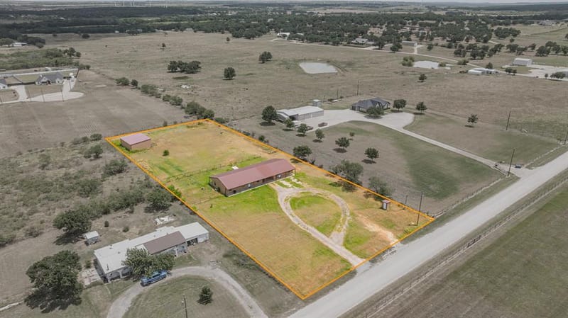341 Wesley Chapel Road, Jacksboro TX 76458 - Photo 26
