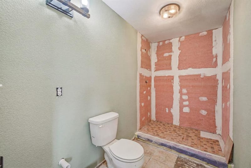 341 Wesley Chapel Road, Jacksboro TX 76458 - Photo 18