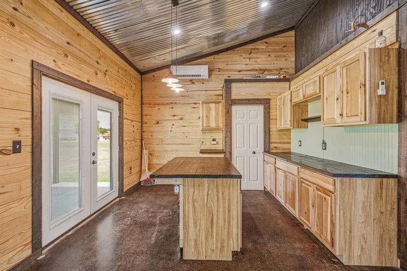 341 Wesley Chapel Road, Jacksboro TX 76458 - Photo 19