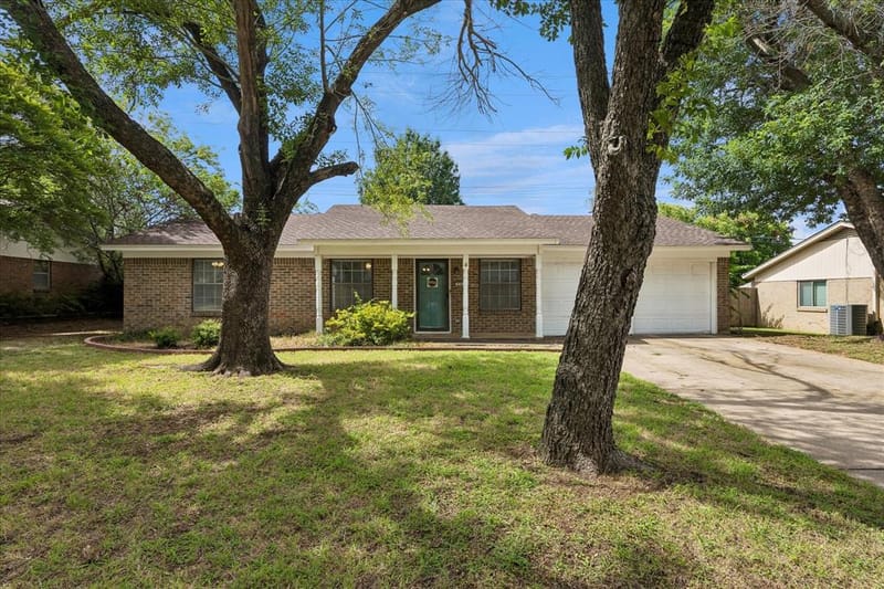 936 Springdale Road, Bedford TX 76021