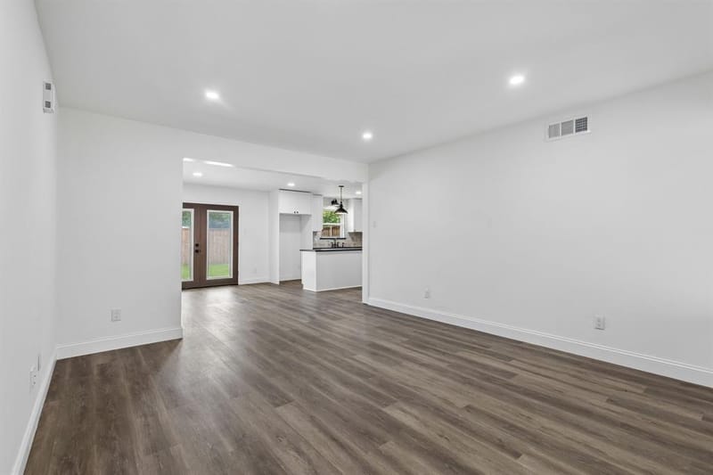 8711 Hackney Lane, Dallas TX 75238 - Photo 6