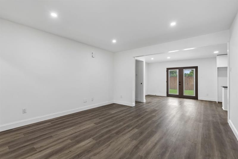 8711 Hackney Lane, Dallas TX 75238 - Photo 7