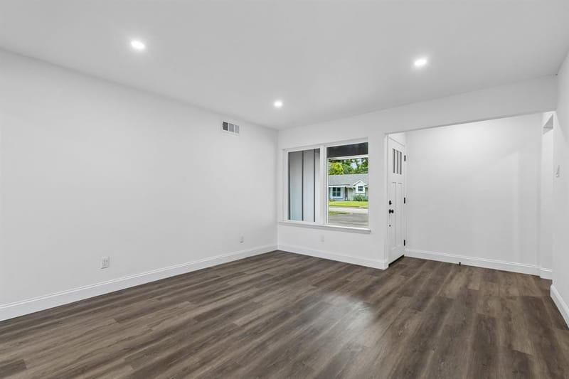 8711 Hackney Lane, Dallas TX 75238 - Photo 10