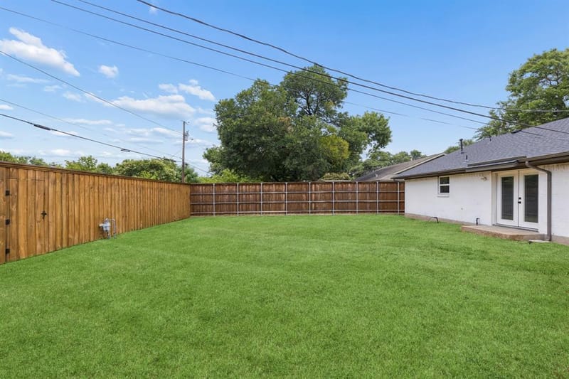 8711 Hackney Lane, Dallas TX 75238 - Photo 33