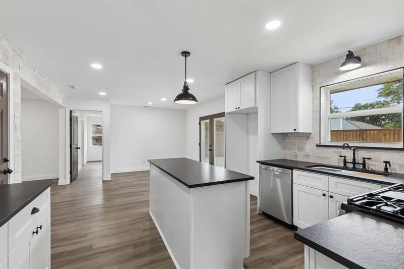 8711 Hackney Lane, Dallas TX 75238 - Photo 15