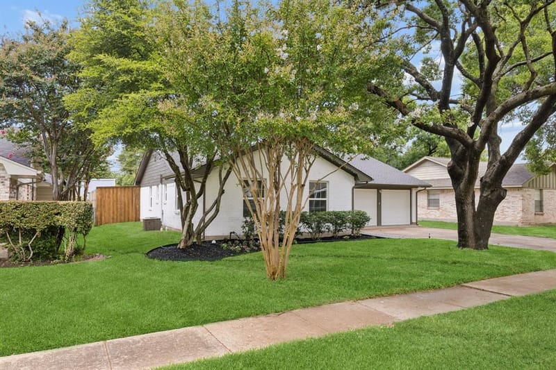 8711 Hackney Lane, Dallas TX 75238 - Photo 4