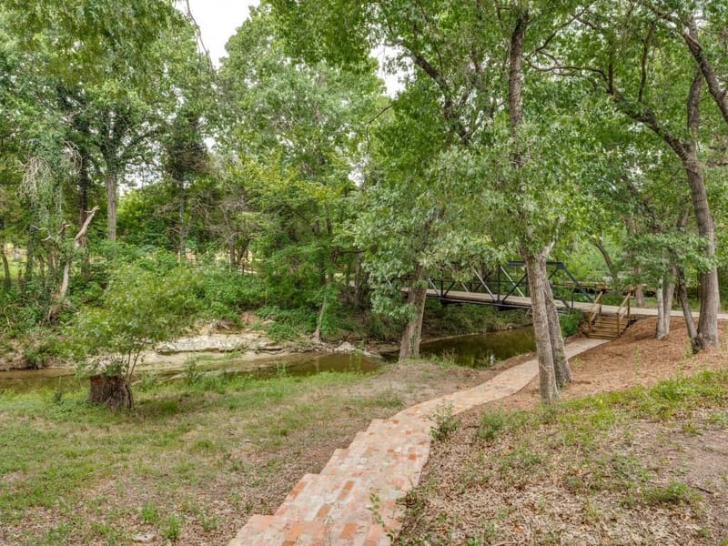1408 N Cedar Hill Road, Cedar Hill TX 75104 - Photo 4