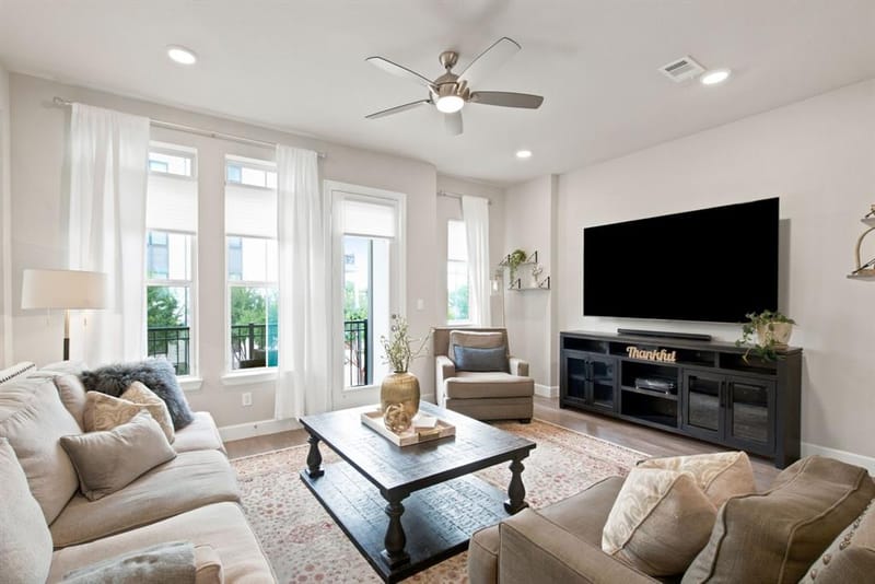 1011 Tea Olive Lane, Dallas TX 75212 - Photo 3