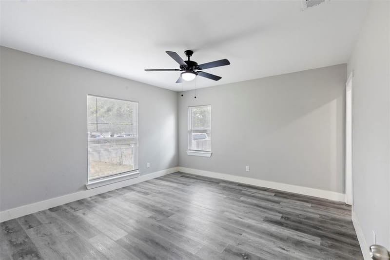923 Hartsdale Drive, Dallas TX 75211 - Photo 12