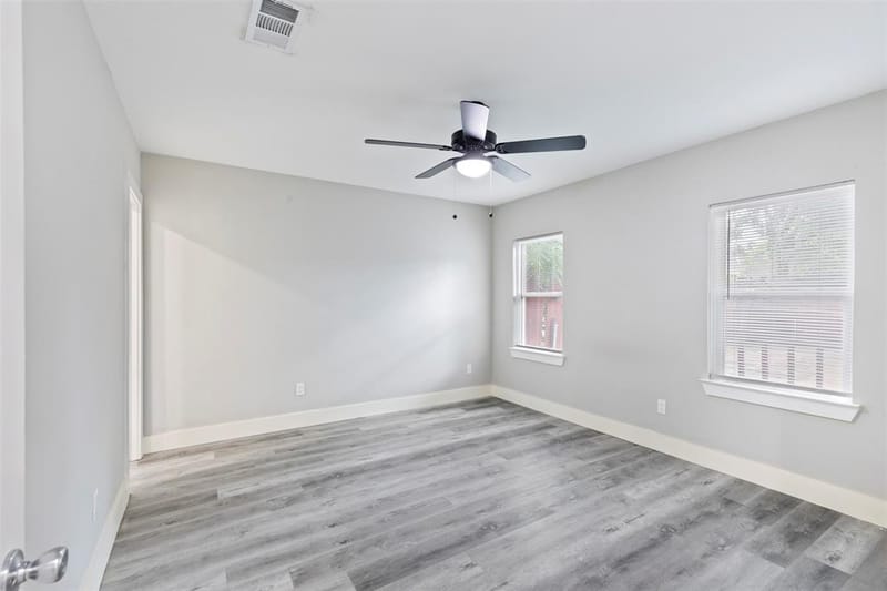 923 Hartsdale Drive, Dallas TX 75211 - Photo 11