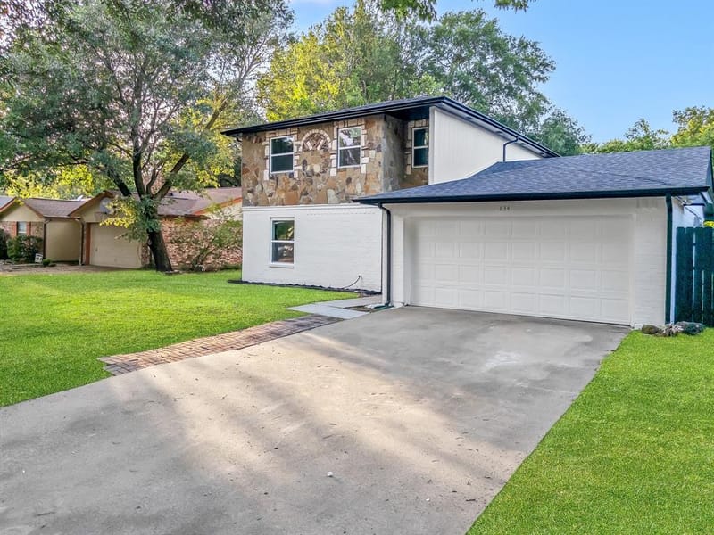 834 Brian Drive, Grand Prairie TX 75052 - Photo 2