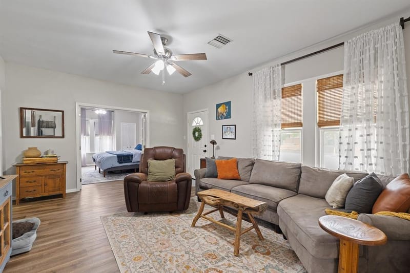 521 Woodard Avenue, Cleburne TX 76033 - Photo 13