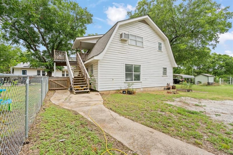 521 Woodard Avenue, Cleburne TX 76033 - Photo 35