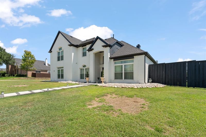 2814 Saint Maria Drive, Mansfield TX 76063 - Photo 5