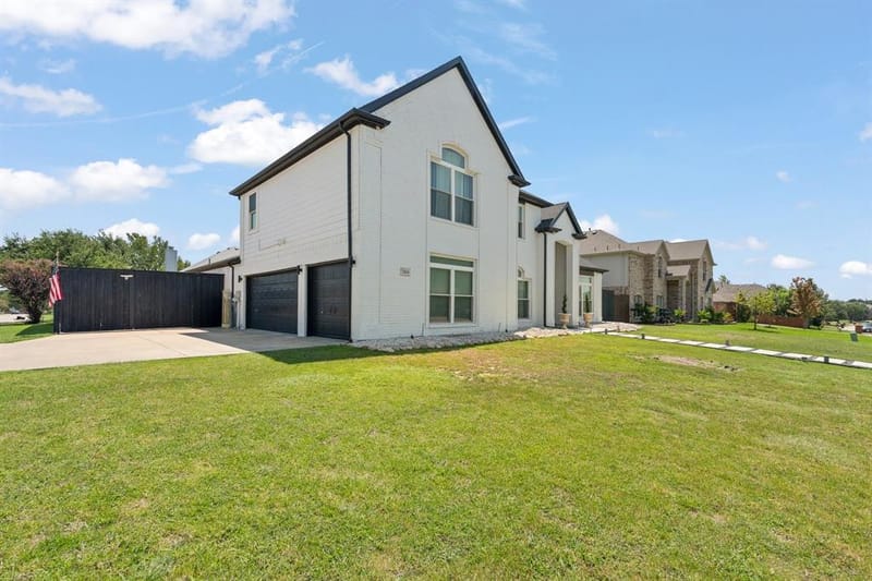 2814 Saint Maria Drive, Mansfield TX 76063 - Photo 4