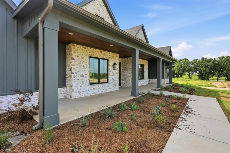 901 Herbert Hollow, Weatherford TX 76087 - Photo 2