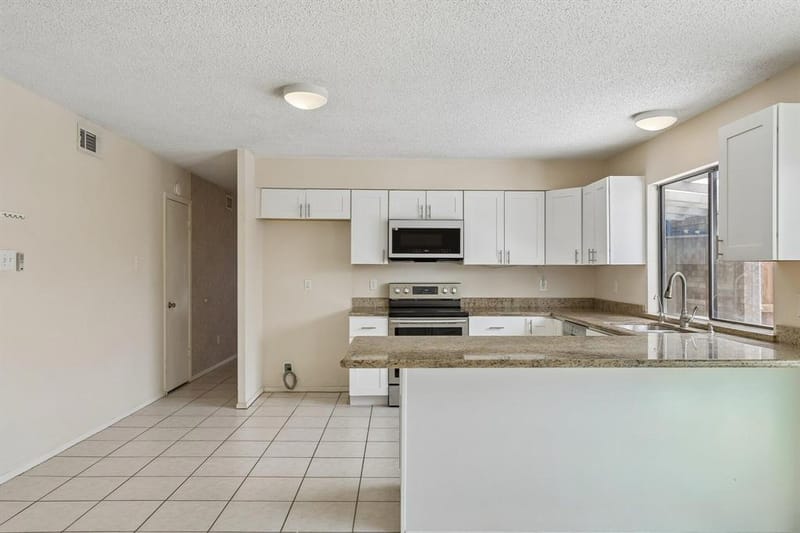 2604 Winding Creek Drive, Carrollton TX 75007 - Photo 17