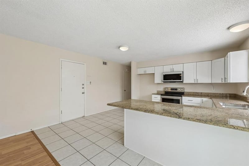 2604 Winding Creek Drive, Carrollton TX 75007 - Photo 16