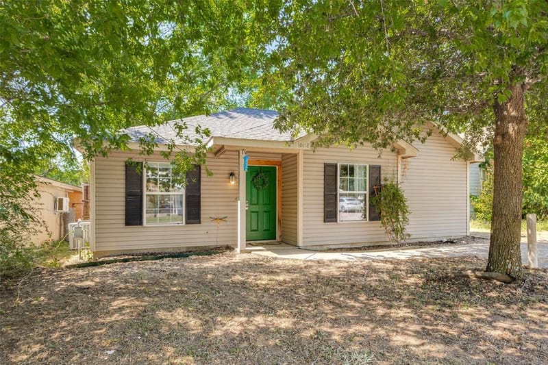 1008 E Prairie Street, Denton TX 76205