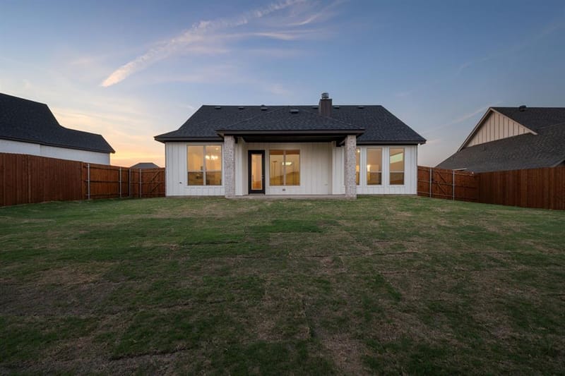 107 Hall Street, Glen Rose TX 76043 - Photo 32