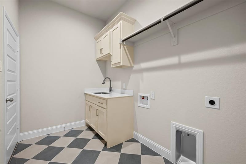 107 Hall Street, Glen Rose TX 76043 - Photo 28