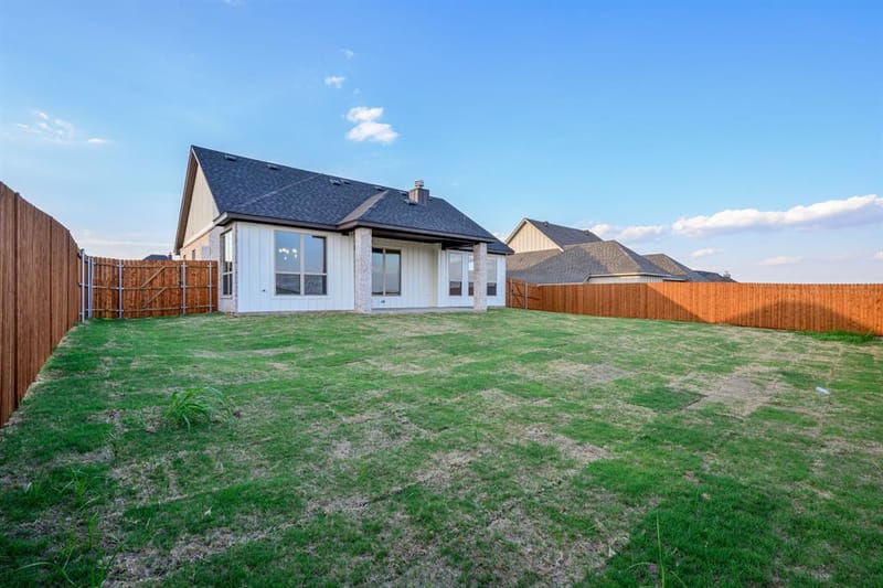 107 Hall Street, Glen Rose TX 76043 - Photo 31