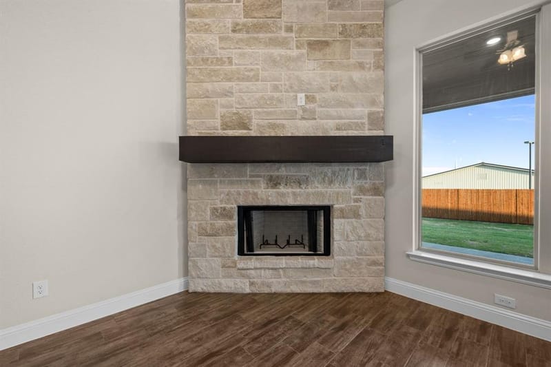 107 Hall Street, Glen Rose TX 76043 - Photo 8