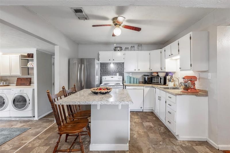 403 Walnut Street, Grandview TX 76050 - Photo 8