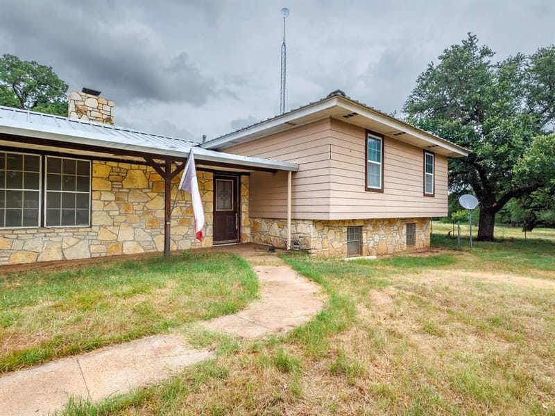 301 County Road 214, Hico TX 76457 - Photo 4