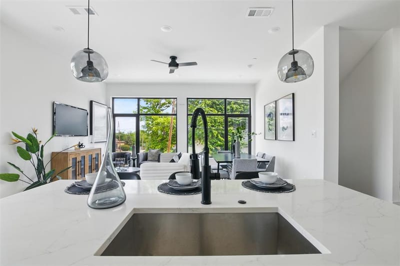 430 E 8th, Dallas TX 75203 - Photo 11