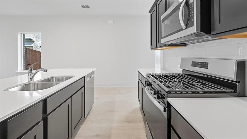 2013 Whispering Lane, Celina TX 75009 - Photo 32