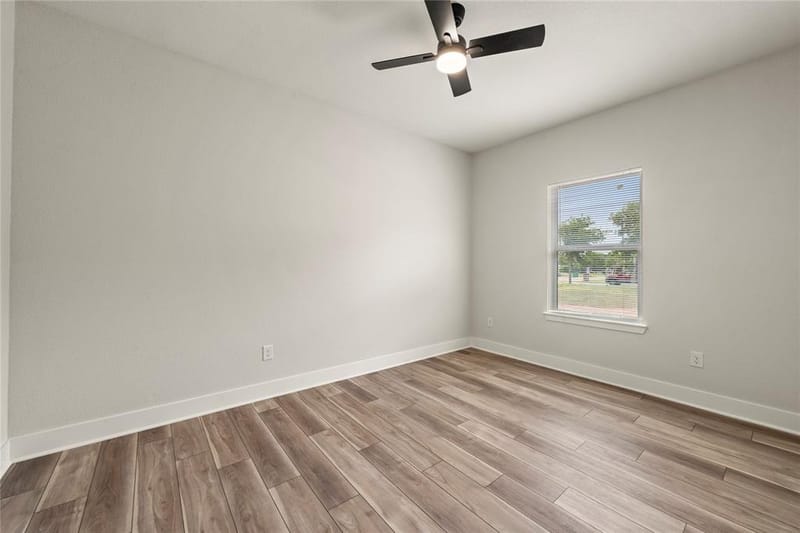 214 Rogers Street, McGregor TX 76657 - Photo 11