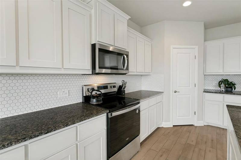 832 Alexandria Lane, Joshua TX 76058 - Photo 11