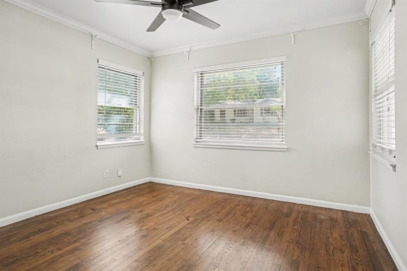 910 Reverchon Drive, Dallas TX 75211 - Photo 12