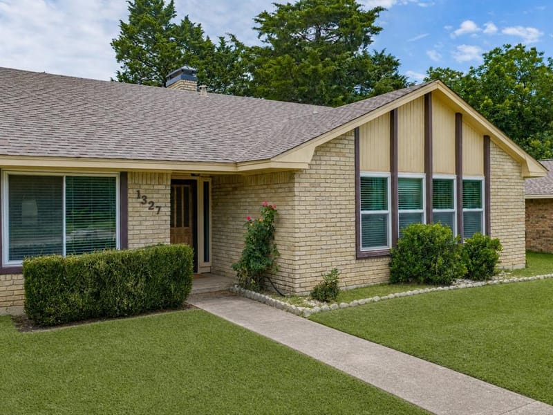 1327 Big Stone Gap Road, Duncanville TX 75137 - Photo 4