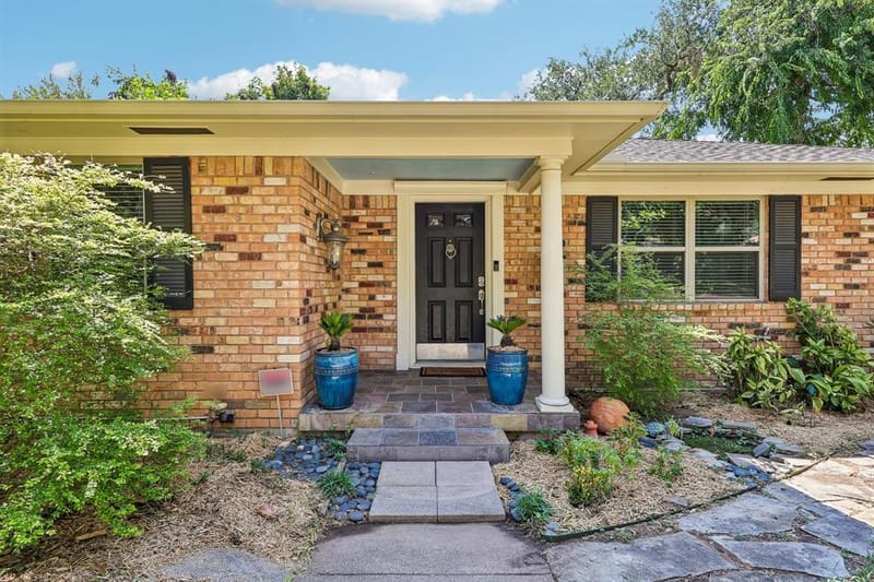 8324 Moorcroft Drive, Dallas TX 75228 - Photo 7